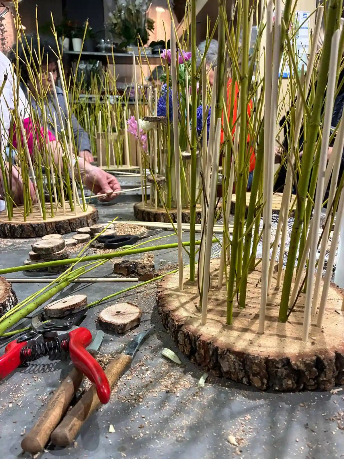 Atelier couronne de paille printanière