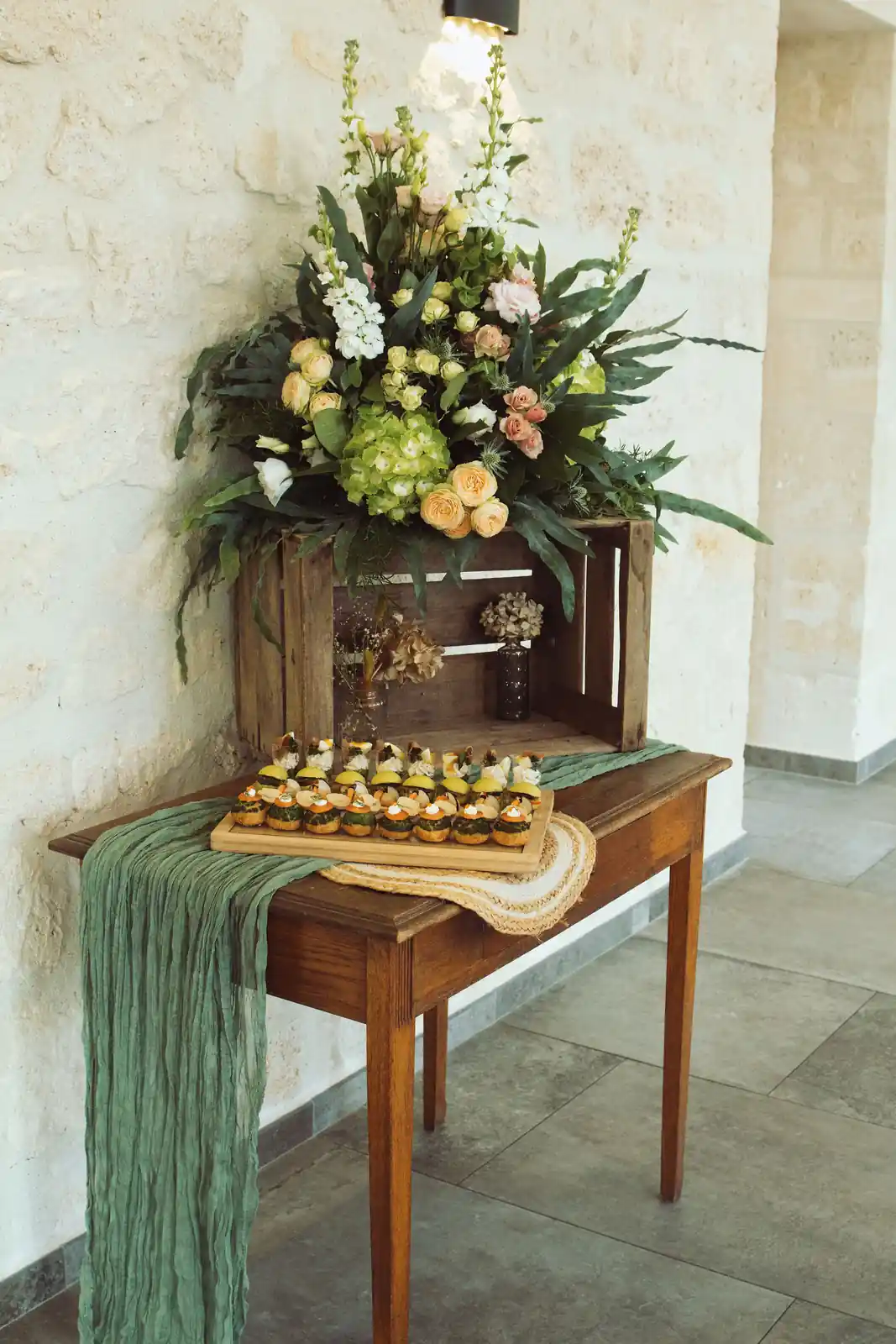 Composition florale pour buffet de cocktail