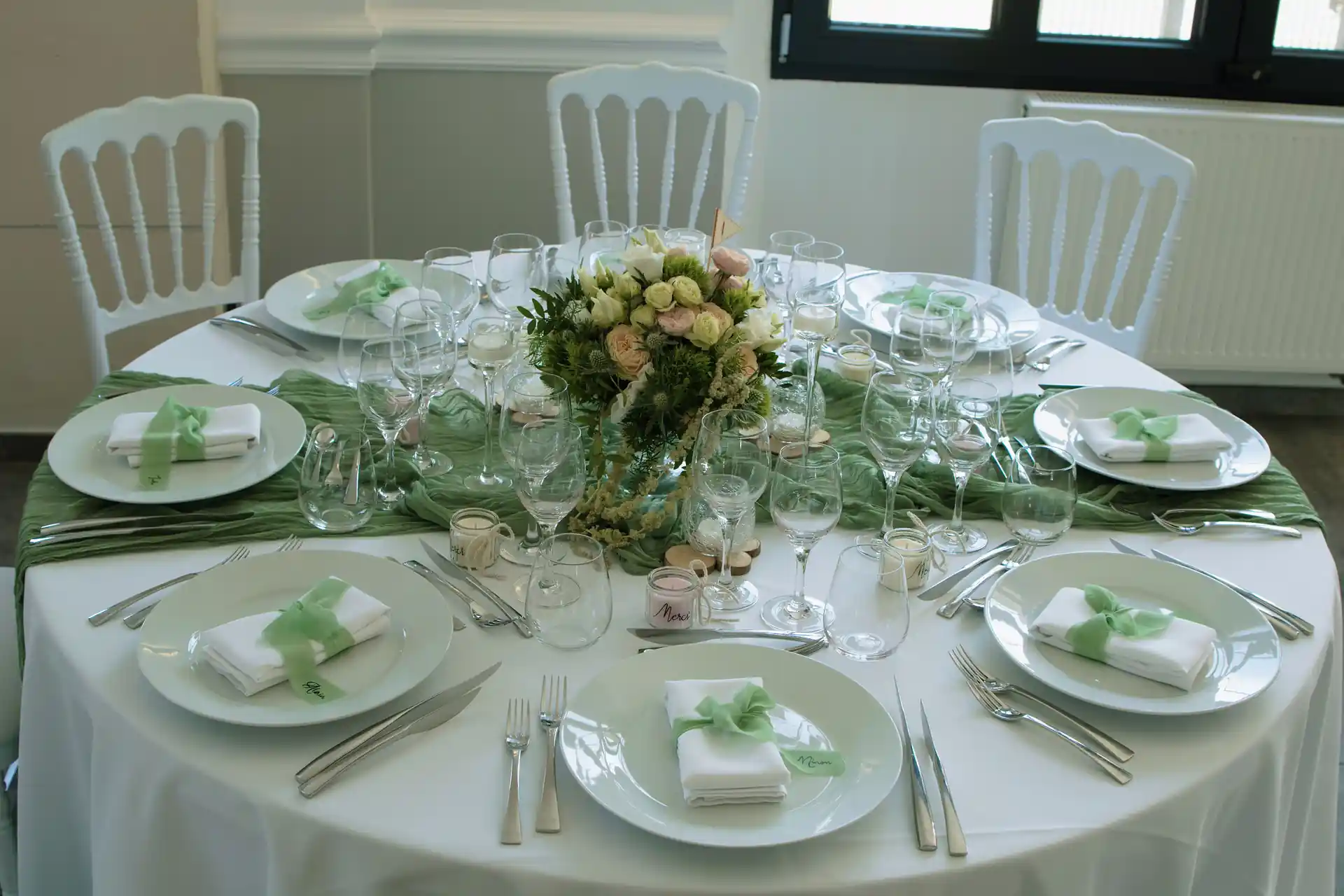 Décoration florale de table de mariage